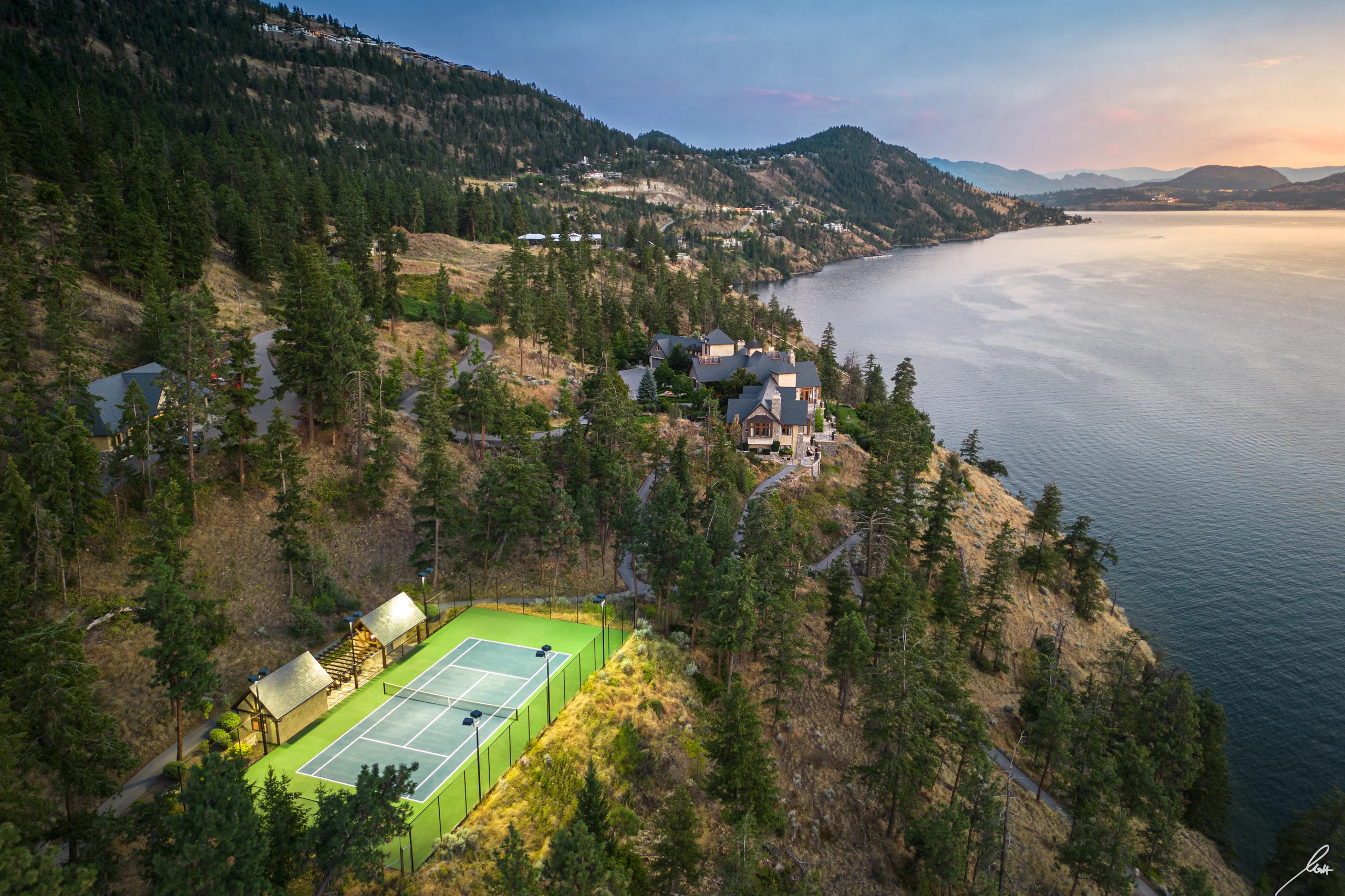 Aerial view of Château Okanagan estate and tennis courts